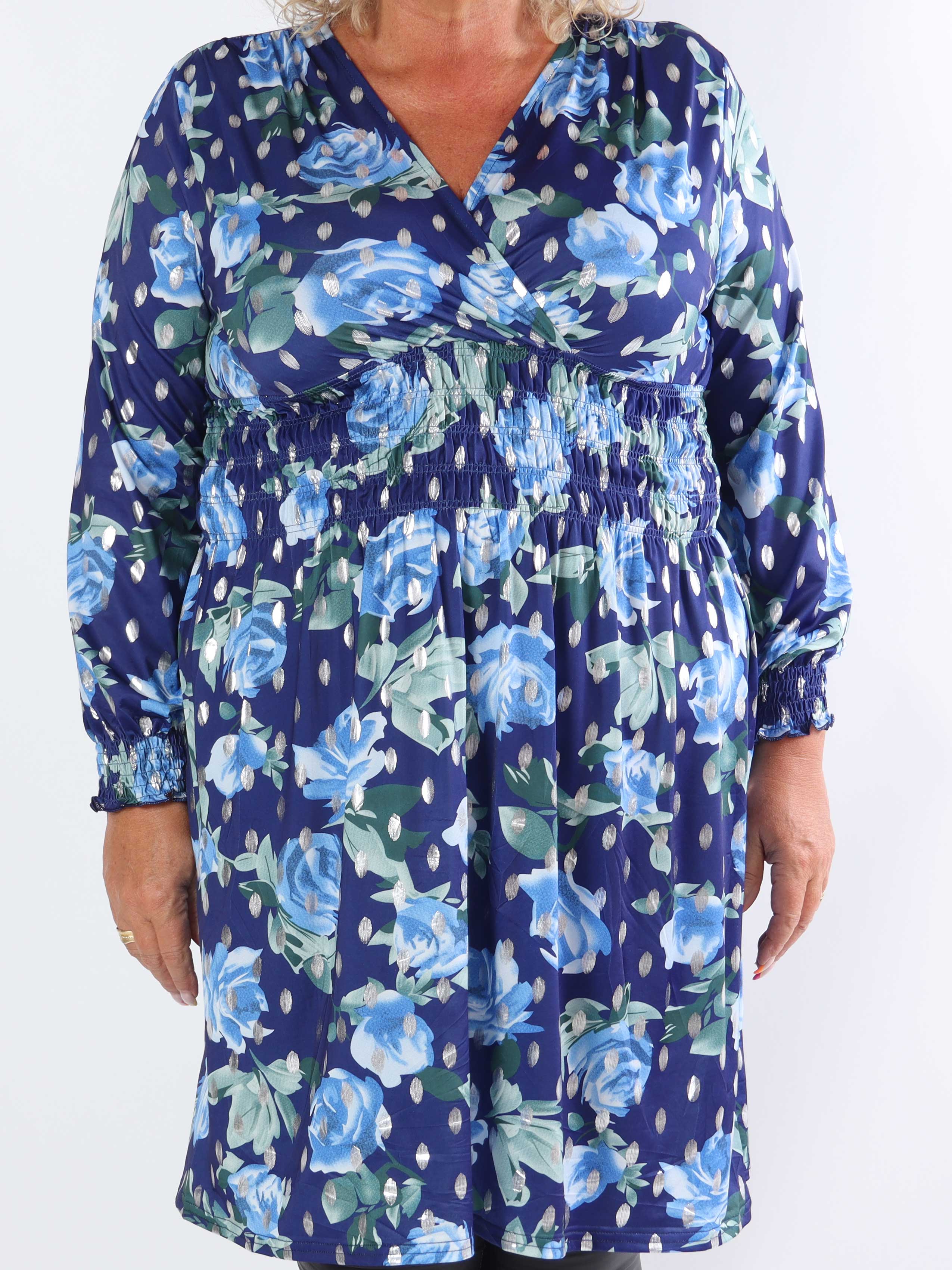Pams Blossom Short L/S - Plus size kjole i krølfrit stof med sølv detaljer